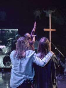 Hace una semana estábamos en casa @catedraldelafe_ adorando juntos en nuestra Semana de Gloria ♥ (7)